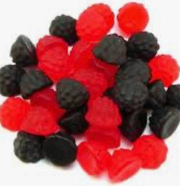 Red and black gummy  berries 100g